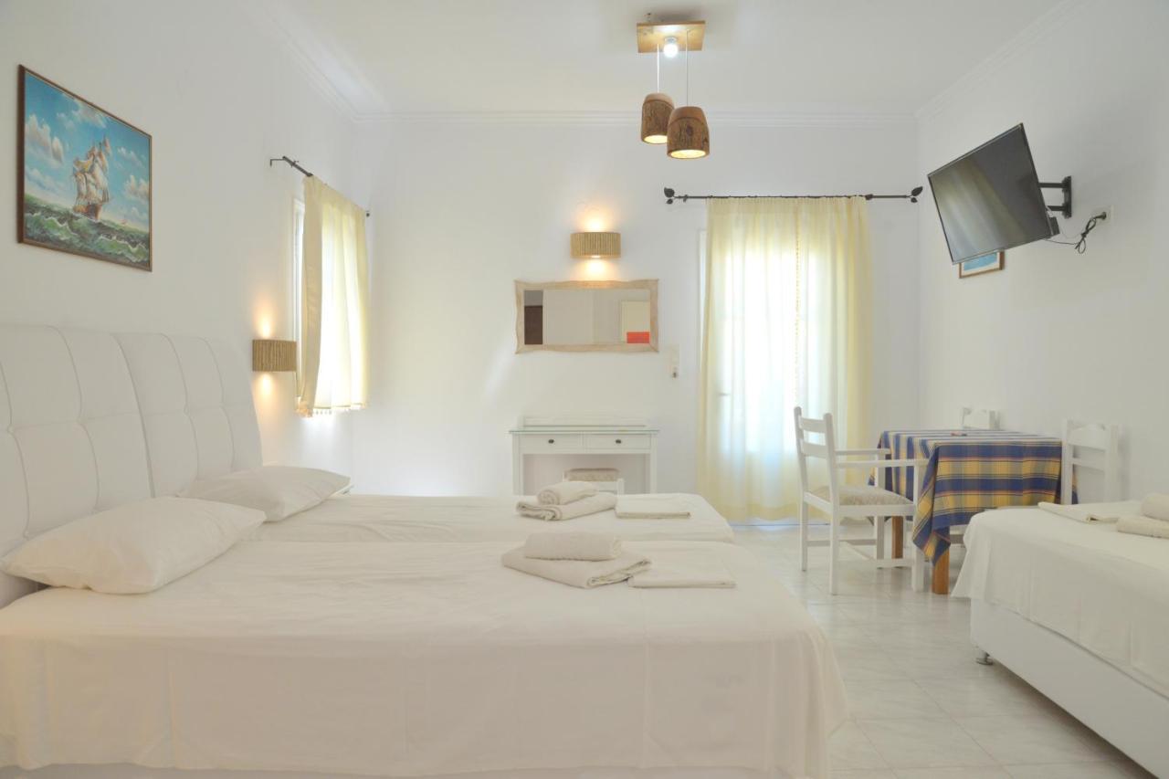 Hotel Apartments Giannis Adamantas  Exterior foto