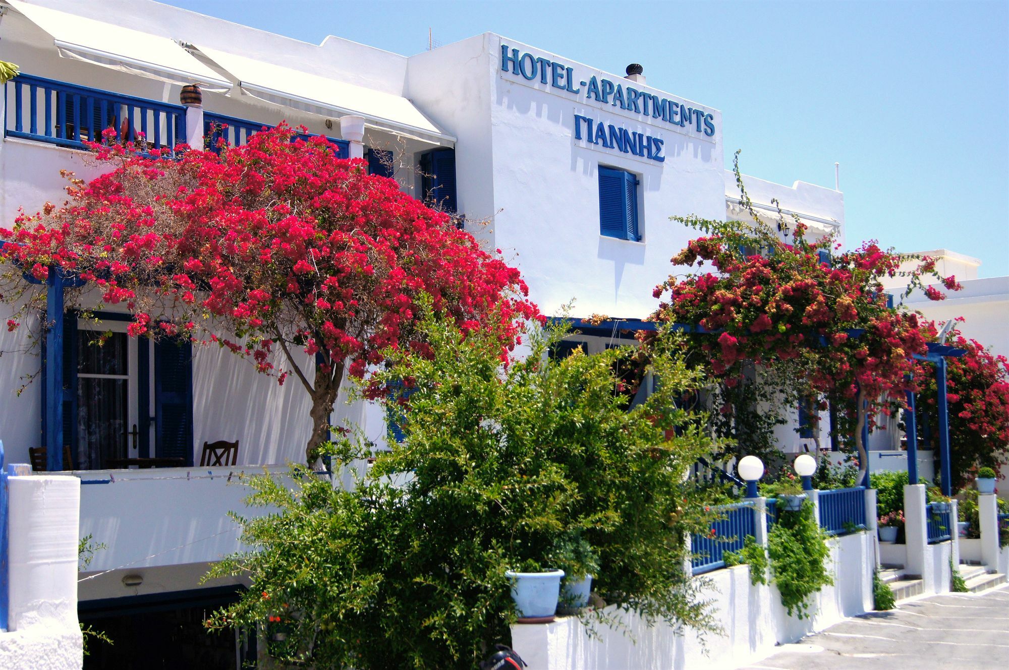 Hotel Apartments Giannis Adamantas  Exterior foto